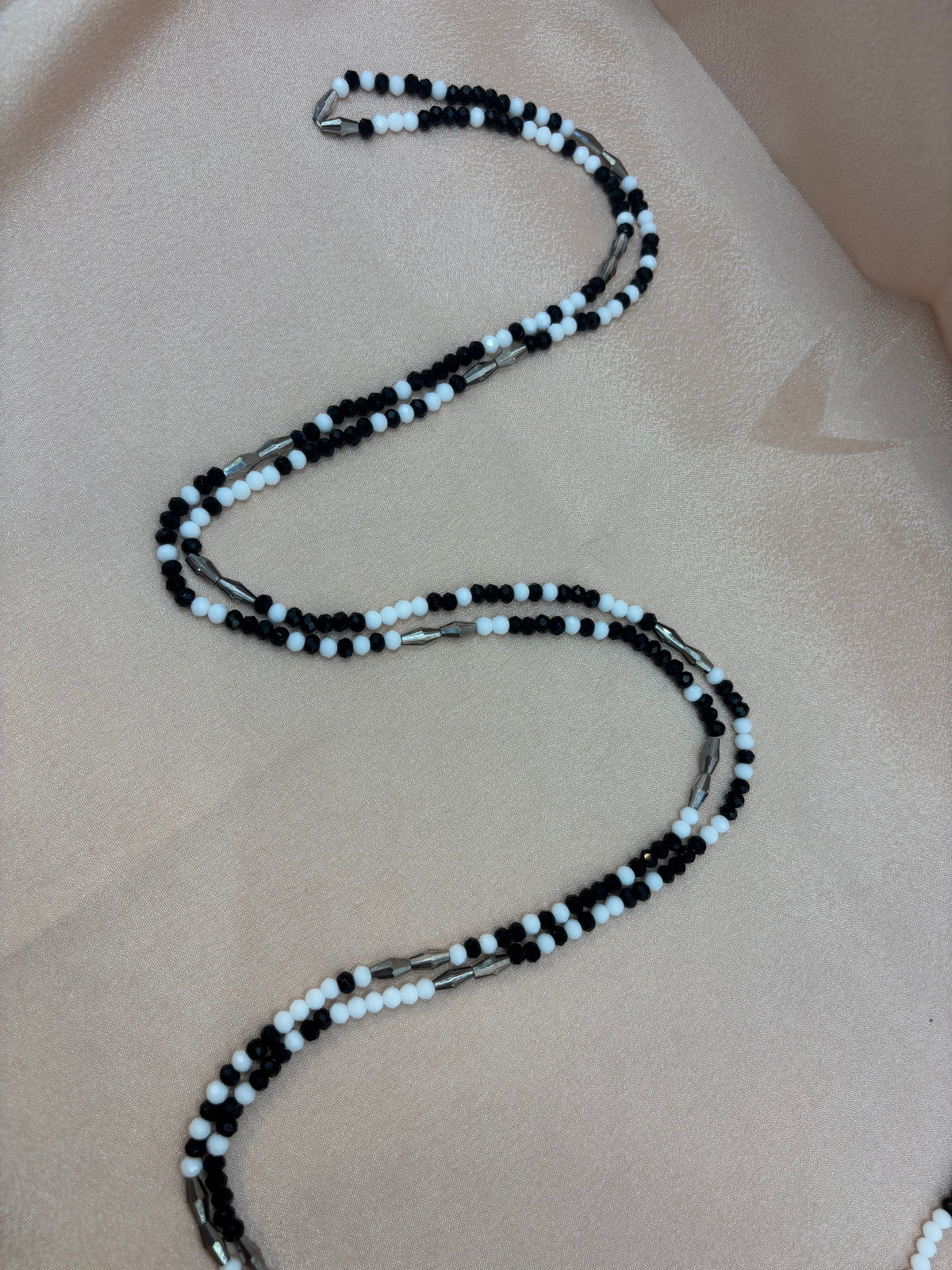 Yin & Yang - Black & White Faceted Waist Beads